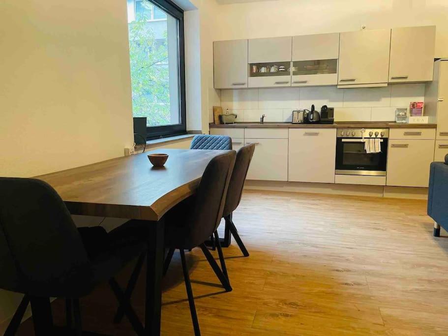 Zentrale Wohnung Direkt Am Hauptbahnhof - Bismarck Düsseldorf Exteriér fotografie