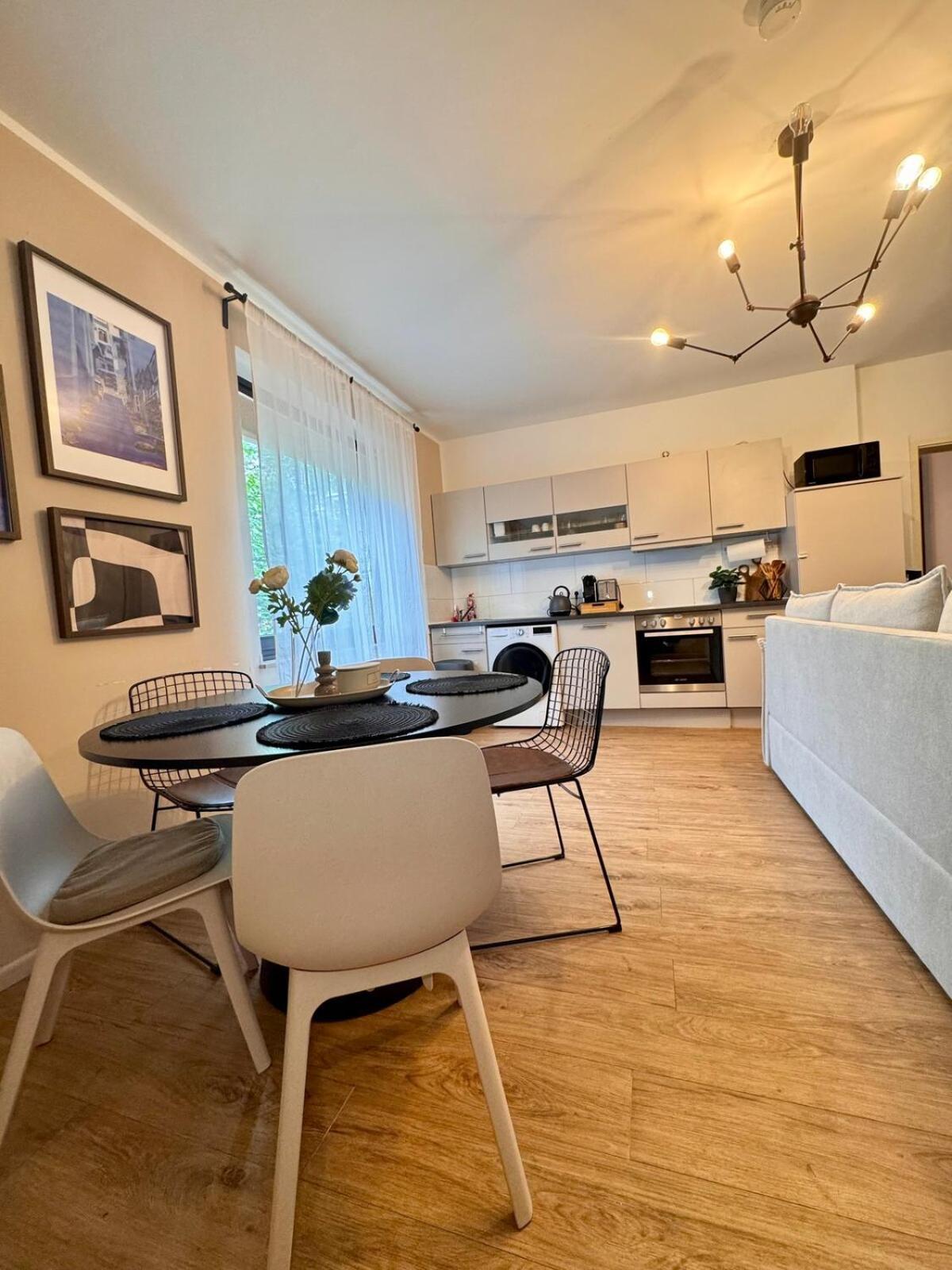 Zentrale Wohnung Direkt Am Hauptbahnhof - Bismarck Düsseldorf Exteriér fotografie